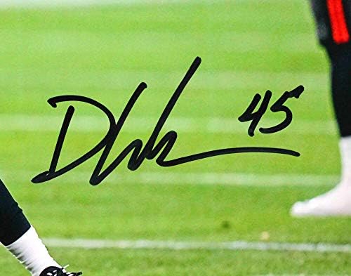 Devin White Autographing Tampa Bay Bucs 16x20 Taunt Photo- Beckett W AUTH BLACK